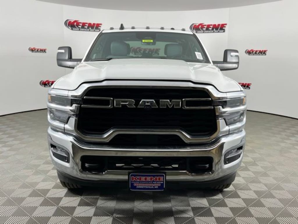 New 2026 Ram 2500 TRADESMAN CREW CAB 4X4 6'4 BOX Pickup