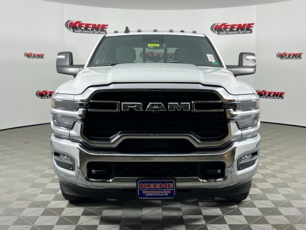 New 2026 Ram 3500 TRADESMAN CREW CAB 4X4 8' BOX Pickup