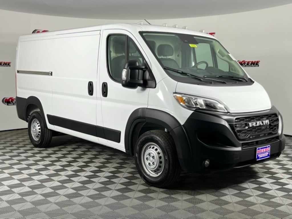 New 2025 Ram ProMaster PROMASTER 3500 TRADESMAN CARGO VAN LOW ROOF 136' W Cargo Van