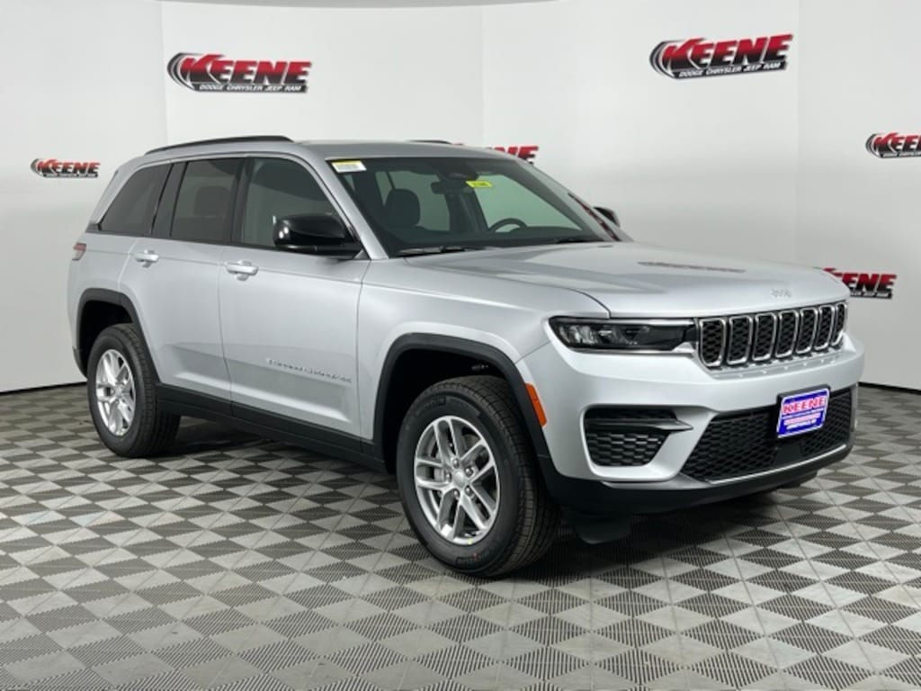 New 2025 Jeep Grand Cherokee LAREDO X 4X4 Sport Utility