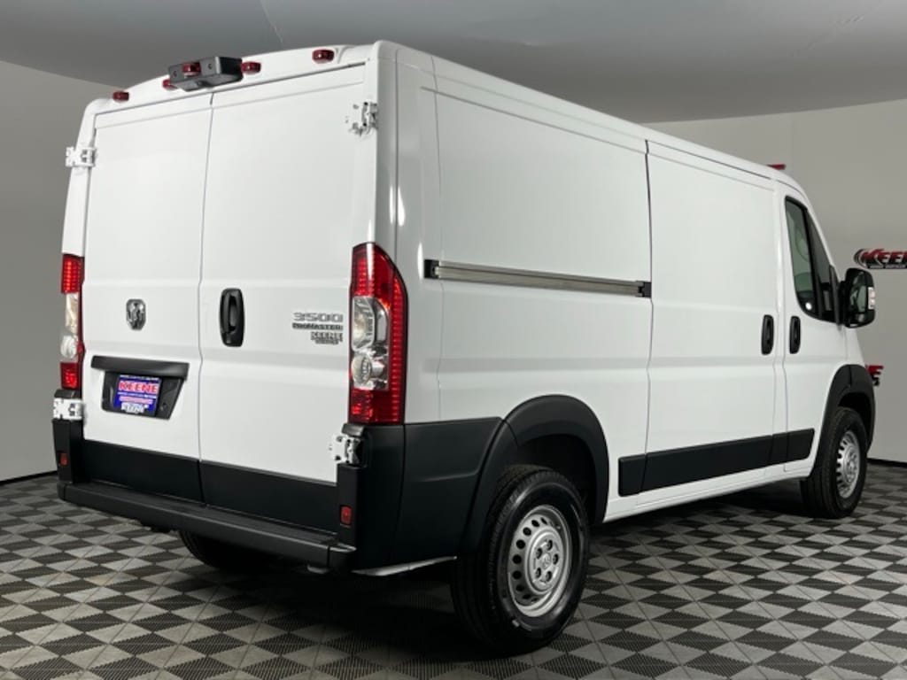 New 2025 Ram ProMaster PROMASTER 3500 TRADESMAN CARGO VAN LOW ROOF 136' W Cargo Van