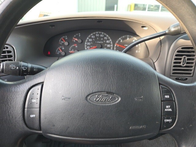 1997 Ford F-250 Lariat photo 3