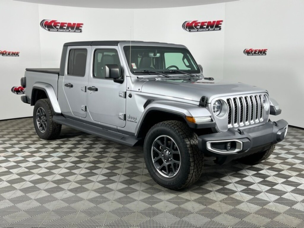 Used 2020 Jeep Gladiator Overland Truck