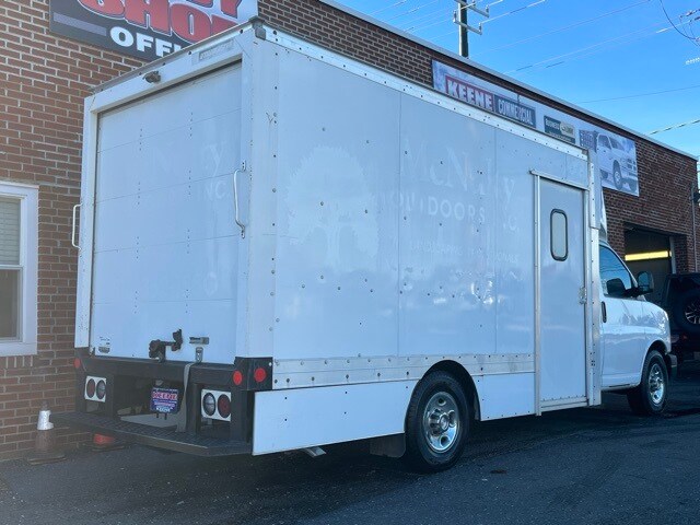 2015 Chevrolet Express 3500 Work Van photo 3