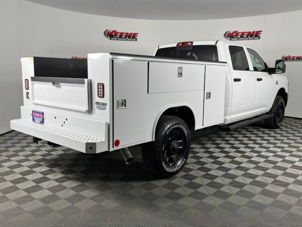 New 2026 Ram 3500 TRADESMAN CREW CAB 4X4 8' BOX Pickup