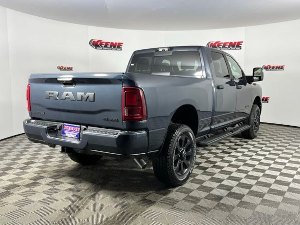 New 2026 Ram 2500 BIG HORN CREW CAB 4X4 6'4 BOX Pickup