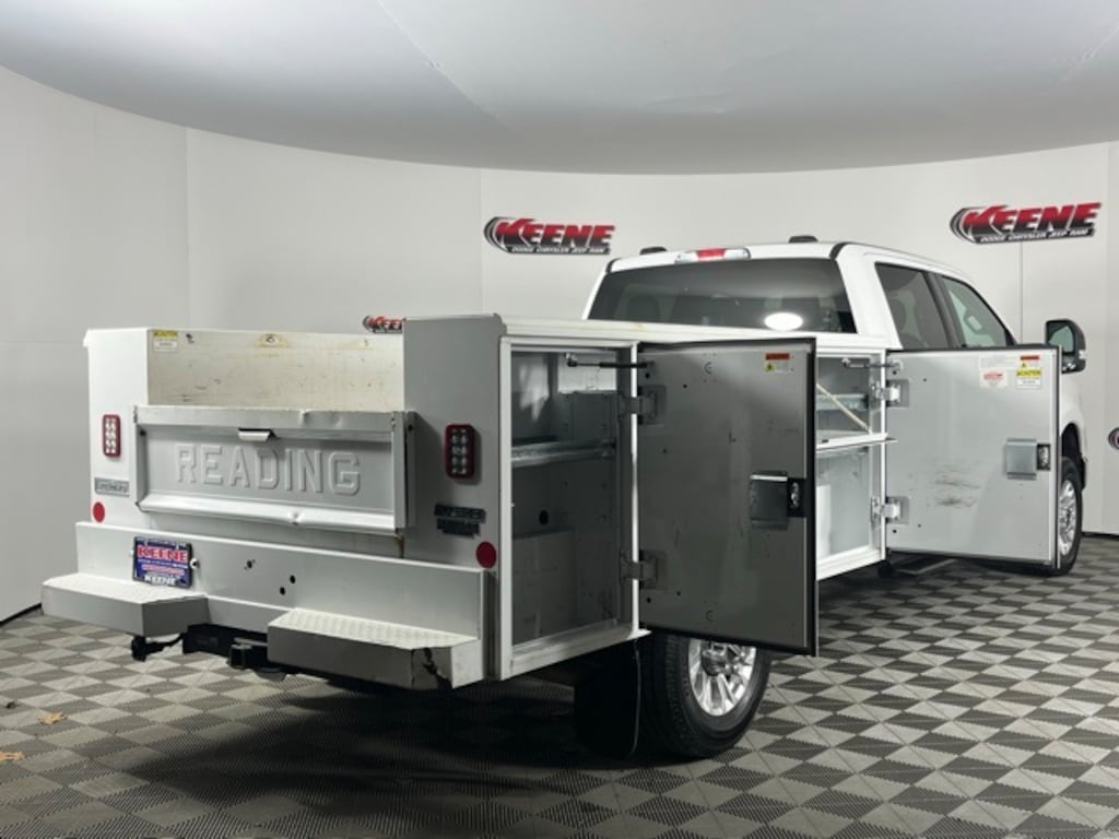 Used 2021 Ford F-350SD XLT Chassis