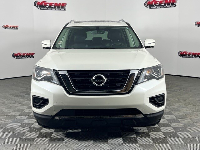 2019 Nissan Pathfinder Platinum photo 4
