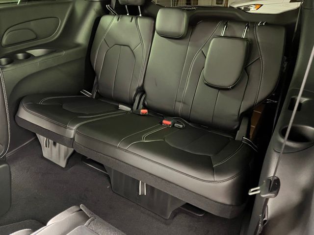 2026 Chrysler Voyager LX - Photo 24