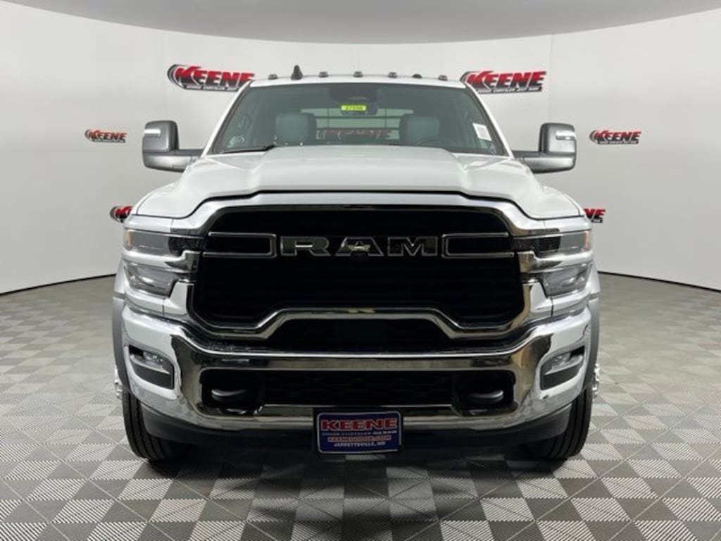 New 2026 Ram 5500 Chassis Cab TRADESMAN CREW 4X4 60' CA Pickup