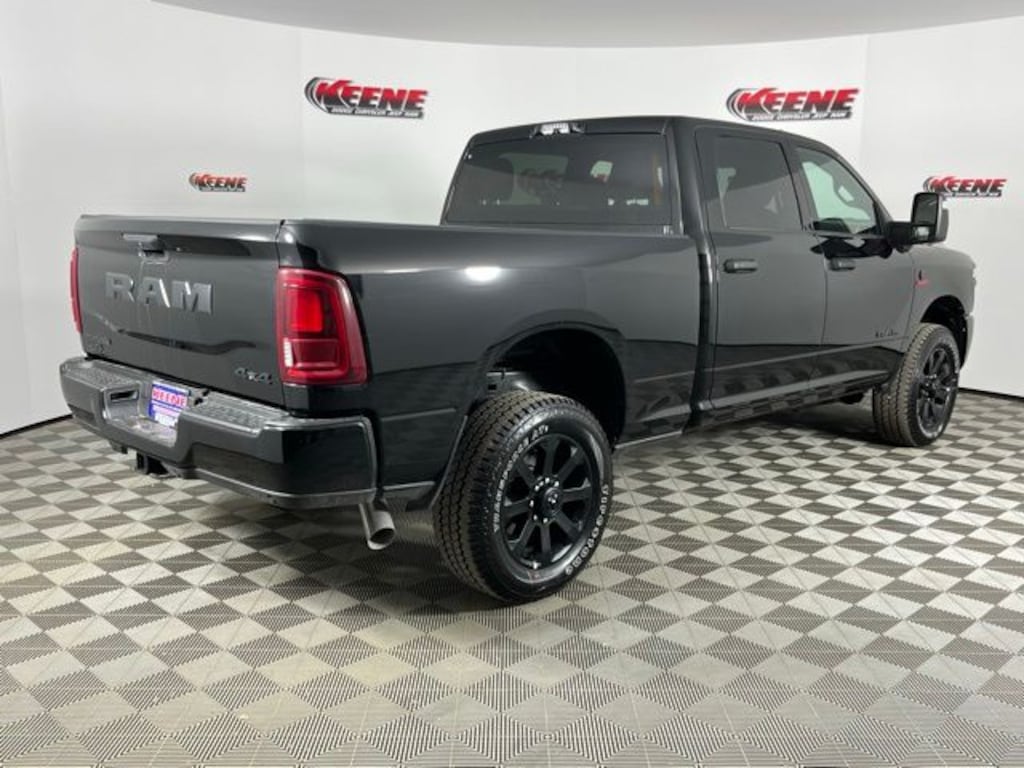New 2026 Ram 2500 BIG HORN CREW CAB 4X4 6'4 BOX Pickup