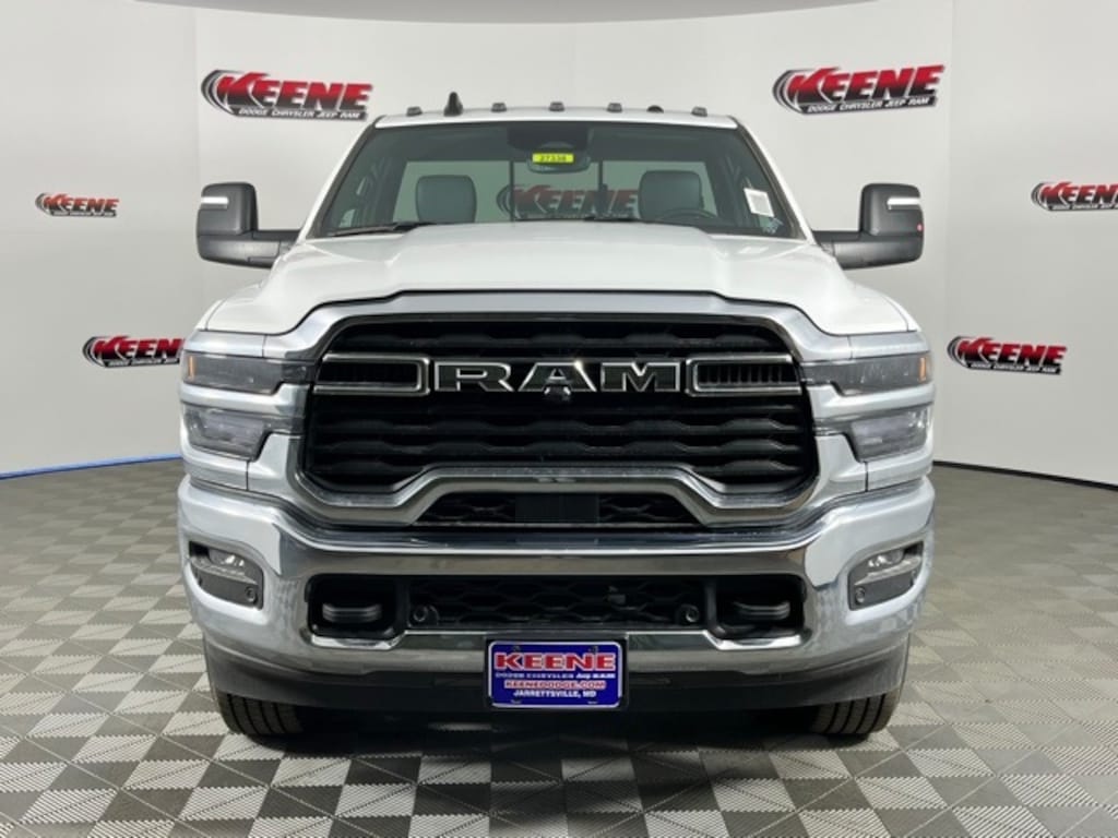 New 2026 Ram 2500 TRADESMAN REGULAR CAB 4X4 8' BOX Pickup