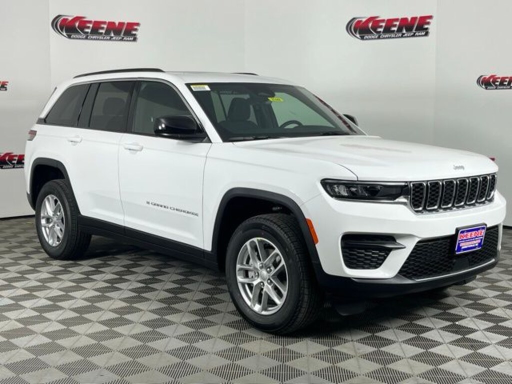 New 2025 Jeep Grand Cherokee LAREDO X 4X4 Sport Utility
