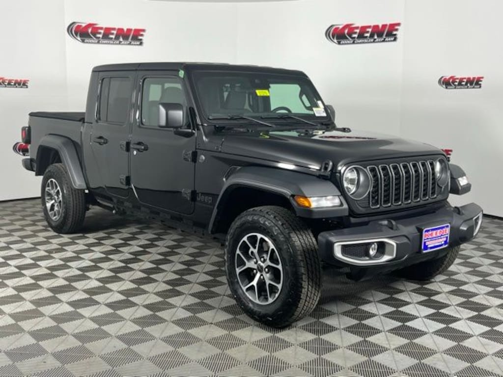 New 2025 Jeep Gladiator SPORT S 4X4 Pickup