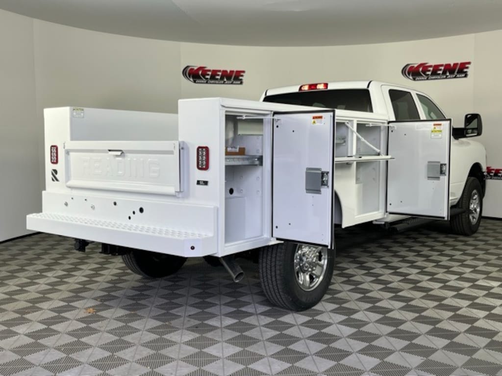 New 2026 Ram 2500 TRADESMAN CREW CAB 4X4 8' BOX Pickup