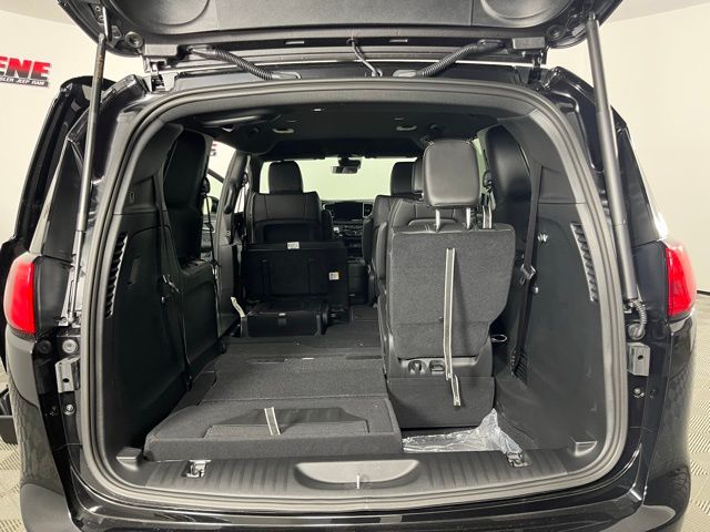 2026 Chrysler Voyager LX - Photo 26
