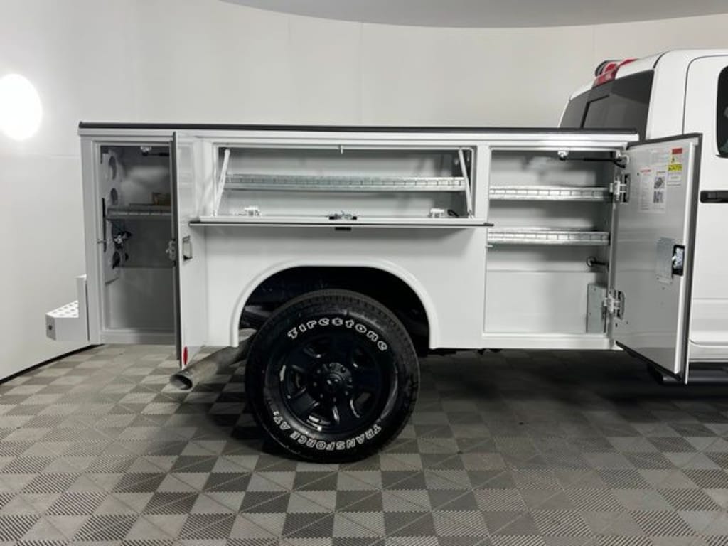 New 2026 Ram 3500 TRADESMAN CREW CAB 4X4 8' BOX Pickup