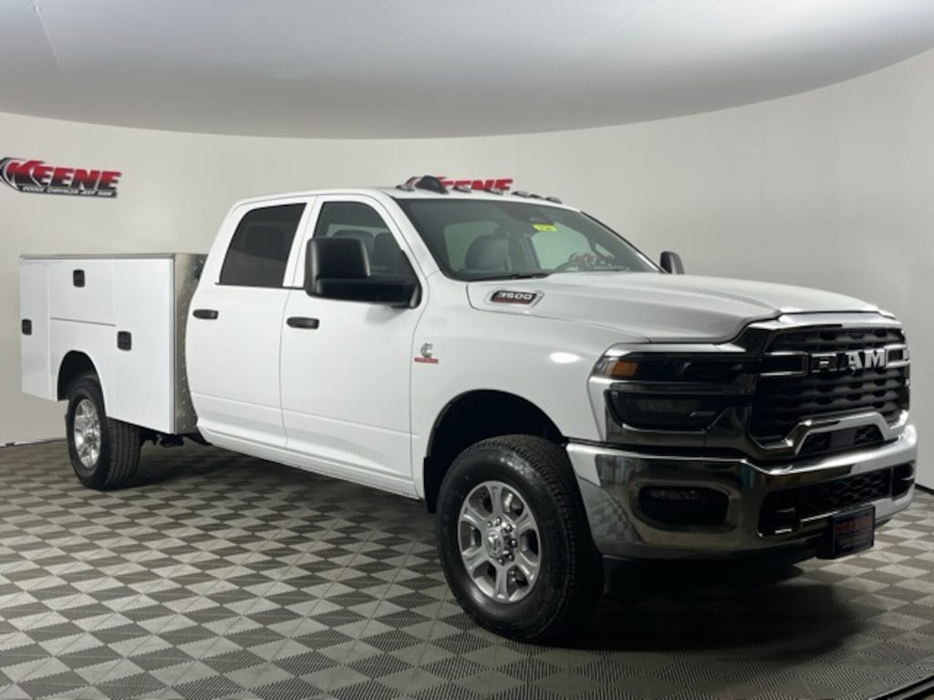New 2025 Ram 3500 Chassis Cab 3500 TRADESMAN CREW CAB CHASSIS 4X4 60' CA Pickup