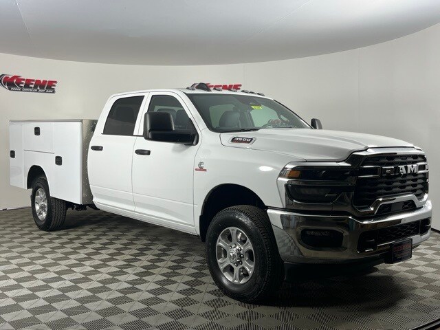 2025 Ram 3500 Tradesman photo 2