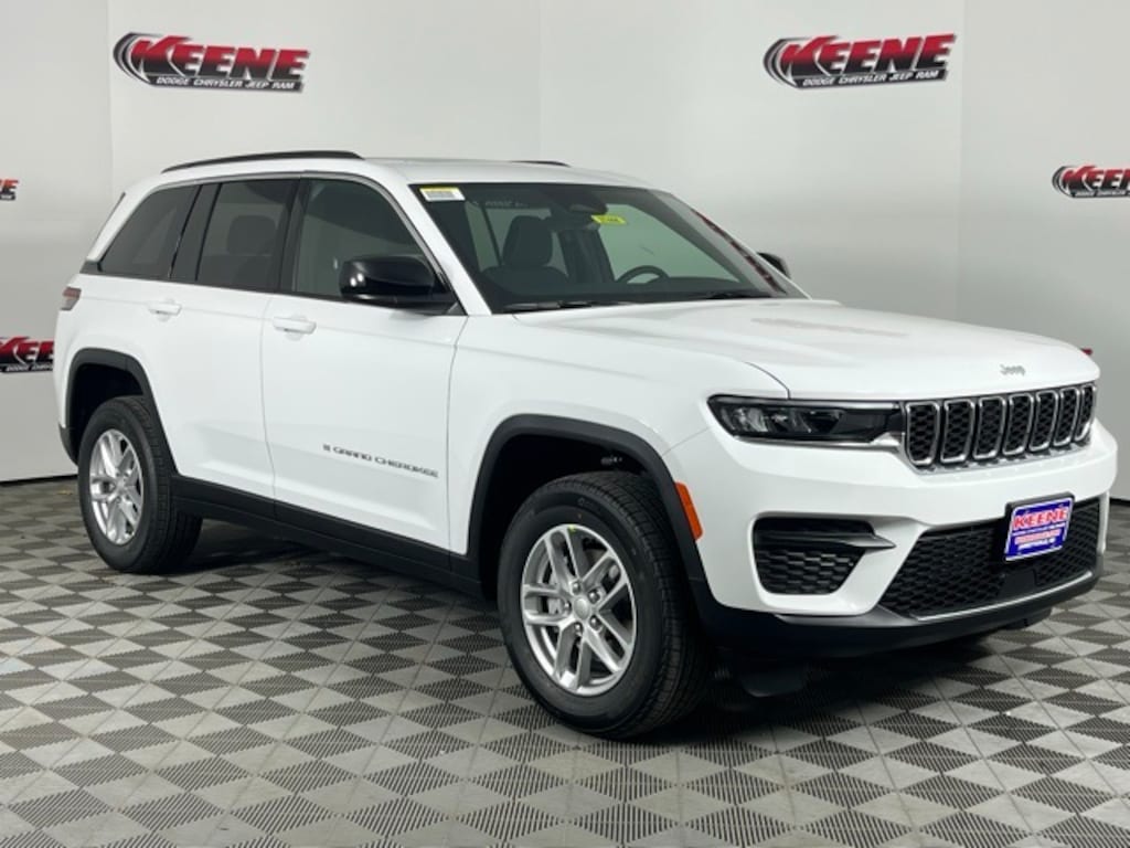 New 2025 Jeep Grand Cherokee LAREDO X 4X4 Sport Utility