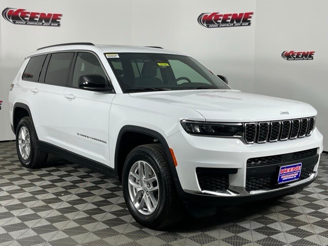 2025 Jeep Grand Cherokee Laredo photo 2