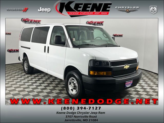 2022 Chevrolet Express 3500 LS's photo