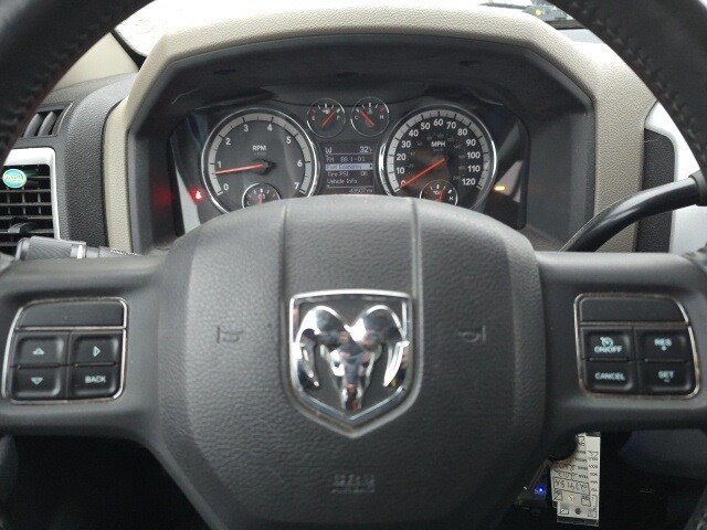 2012 Ram 1500 Big Horn photo 3