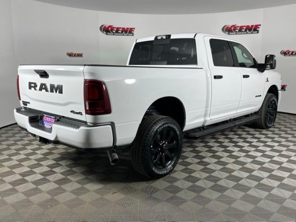 New 2026 Ram 2500 BIG HORN CREW CAB 4X4 6'4 BOX Pickup