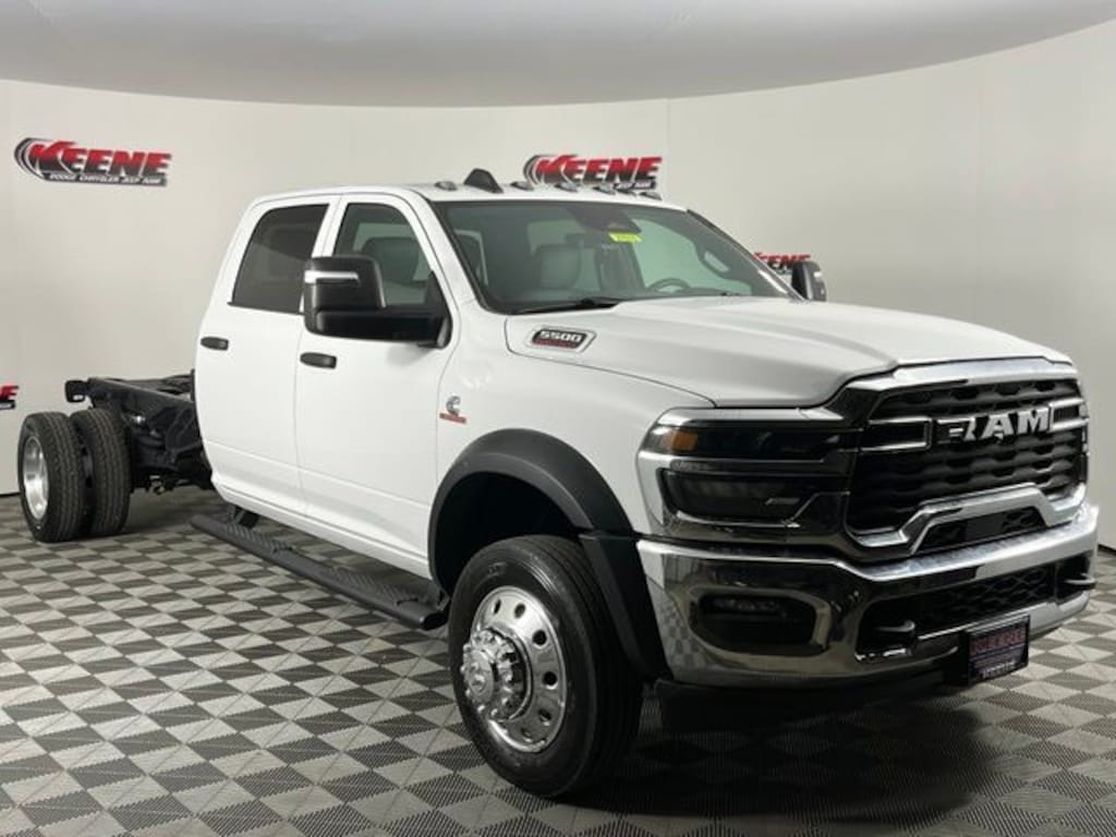 New 2026 Ram 5500 TRADESMAN CHASSIS CREW CAB 4X4 84' CA Pickup