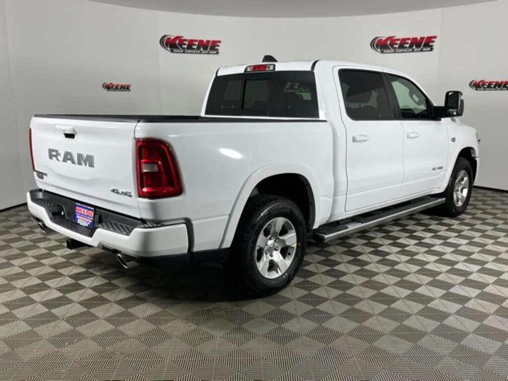 New 2026 Ram 1500 BIG HORN CREW CAB 4X4 5'7 BOX Pickup