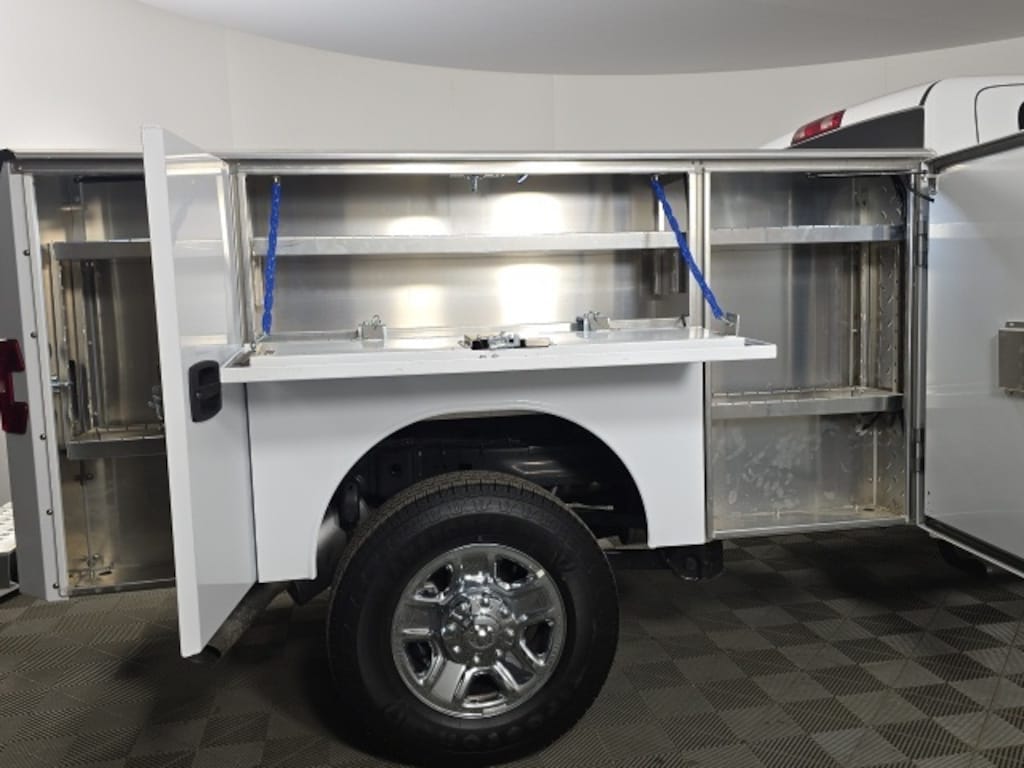 New 2025 Ram 2500 TRADESMAN CREW CAB 4X4 8' BOX Pickup