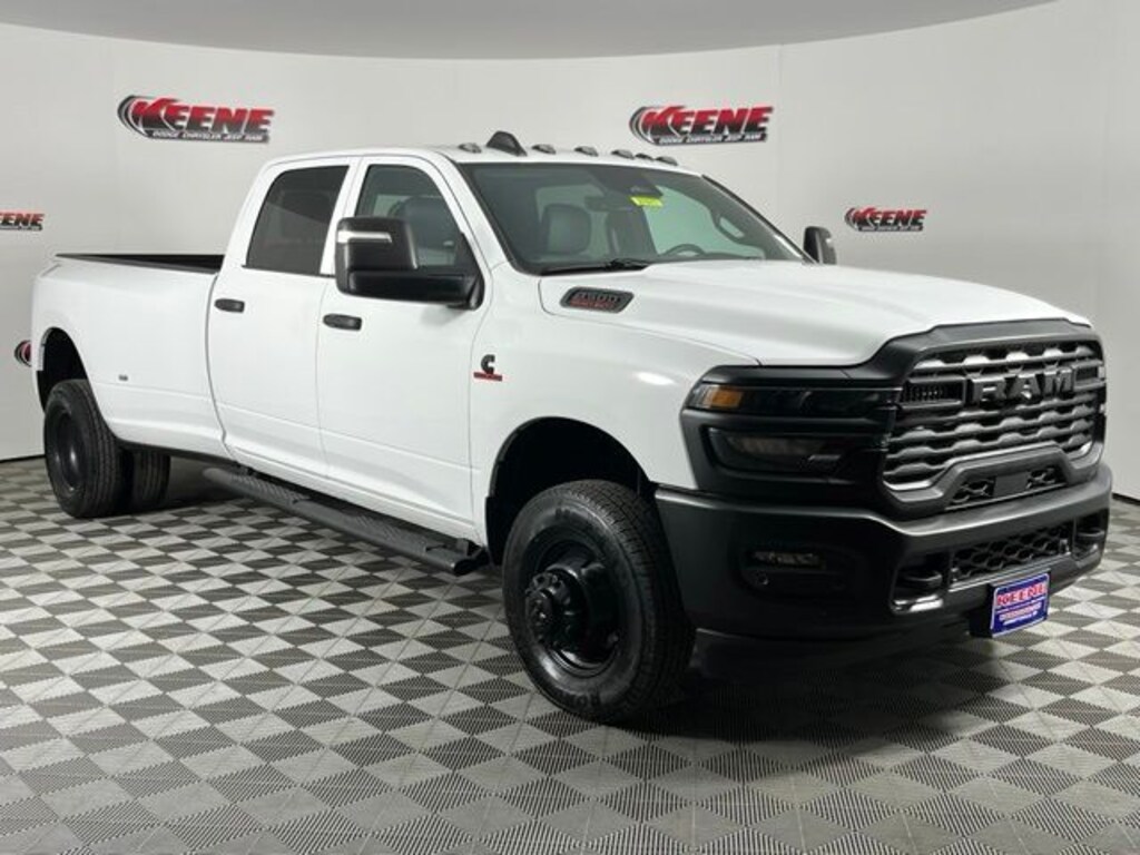 New 2026 Ram 3500 TRADESMAN CREW CAB 4X4 8' BOX Pickup