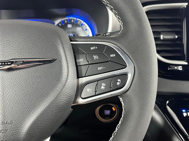 2026 Chrysler Voyager LX - Photo 14