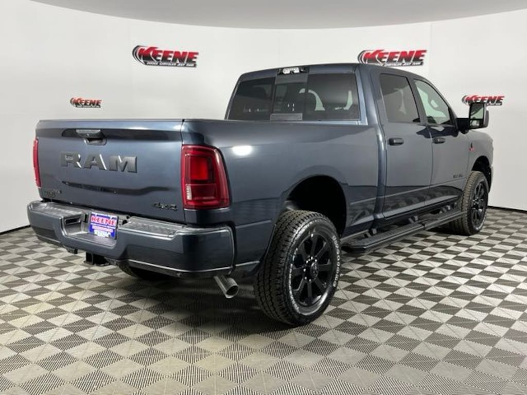 New 2026 Ram 2500 BIG HORN CREW CAB 4X4 6'4 BOX Pickup