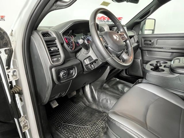2025 RAM 2500 Tradesman - Photo 17