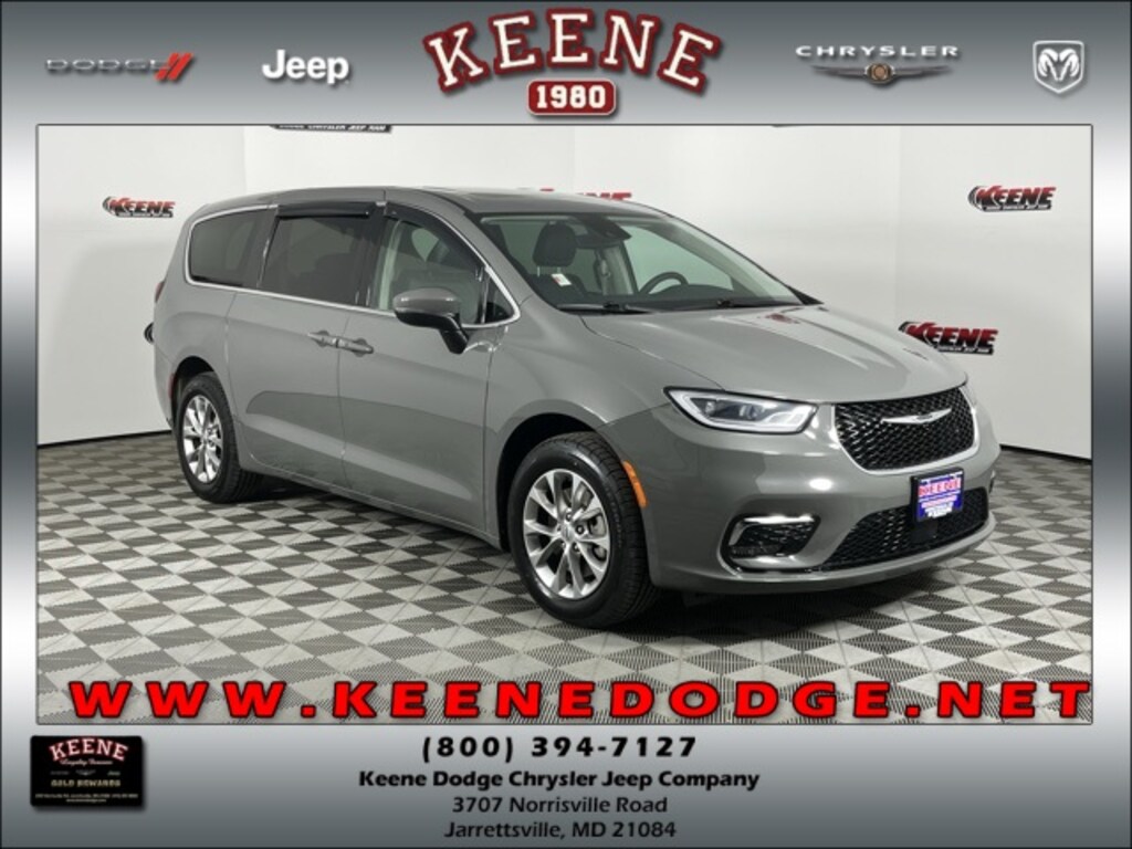 Used 2023 Chrysler Pacifica Touring L Minivan/Van