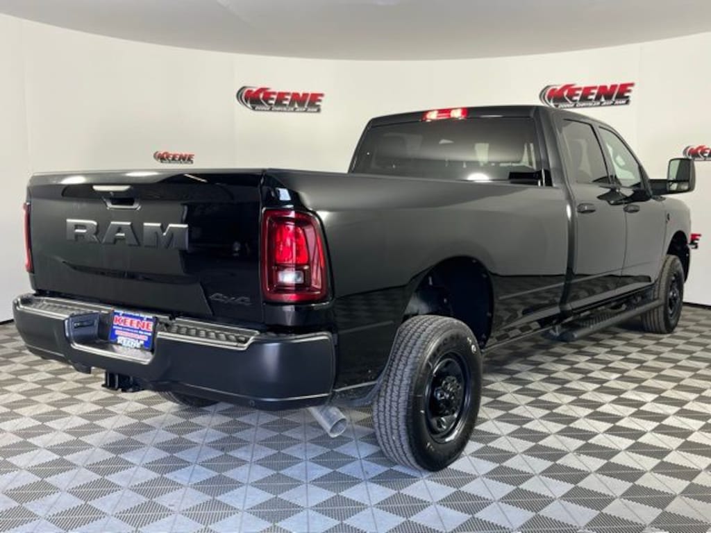 New 2025 Ram 2500 TRADESMAN CREW CAB 4X4 8' BOX Pickup