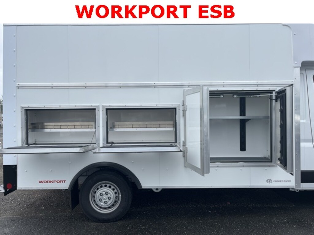 New 2025 Ram ProMaster PROMASTER 3500 TRADESMAN CUTAWAY 159' WB / 104' CA Cab/Chassis