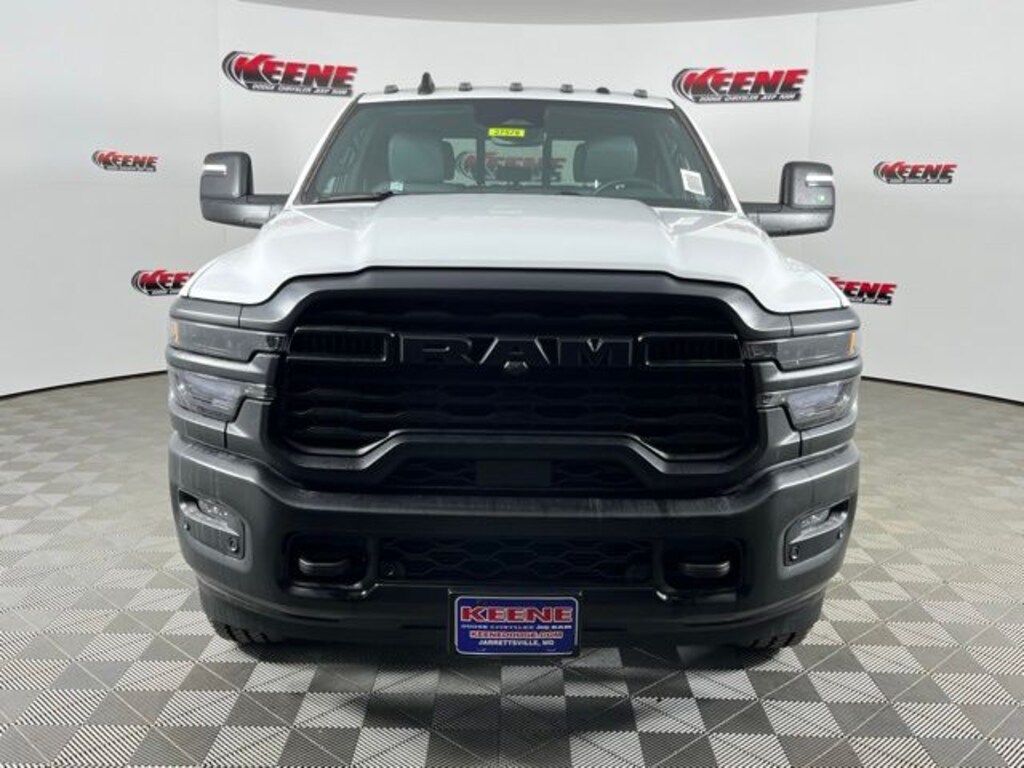 New 2026 Ram 2500 TRADESMAN CREW CAB 4X4 6'4 BOX Pickup