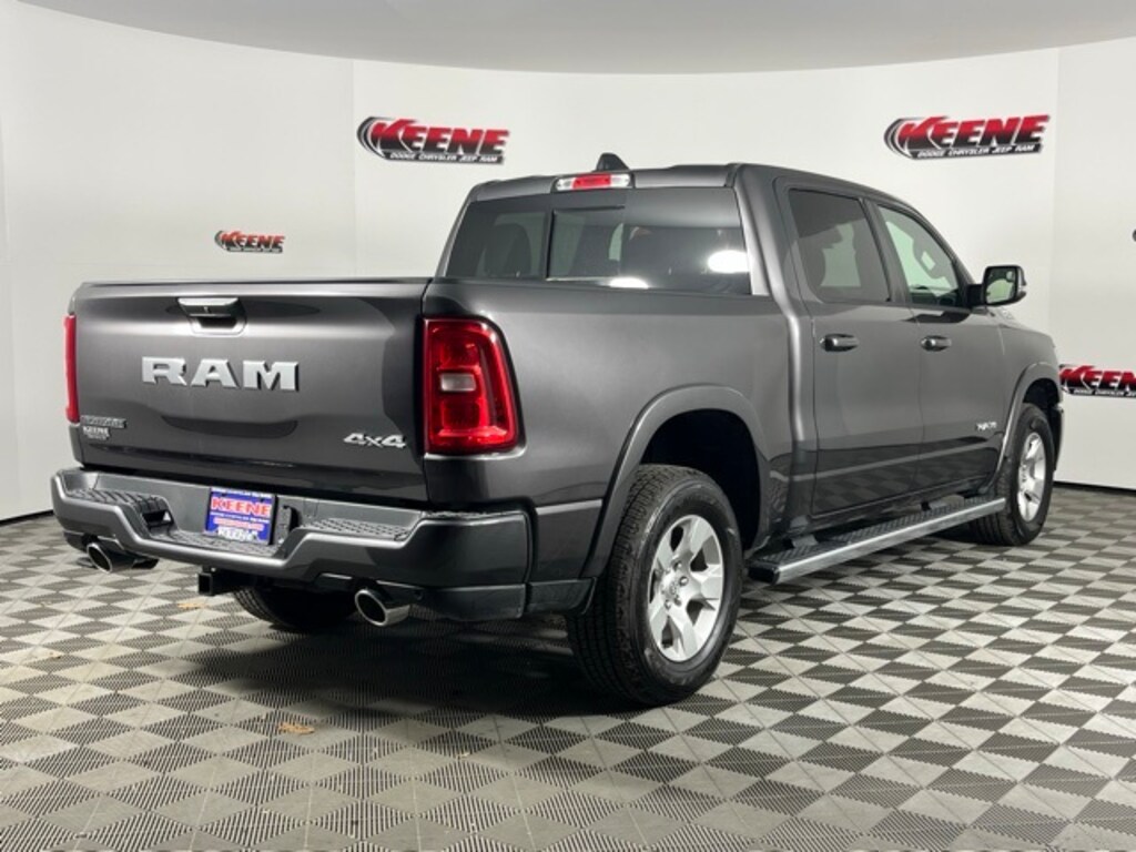 New 2026 Ram 1500 BIG HORN CREW CAB 4X4 5'7 BOX Pickup