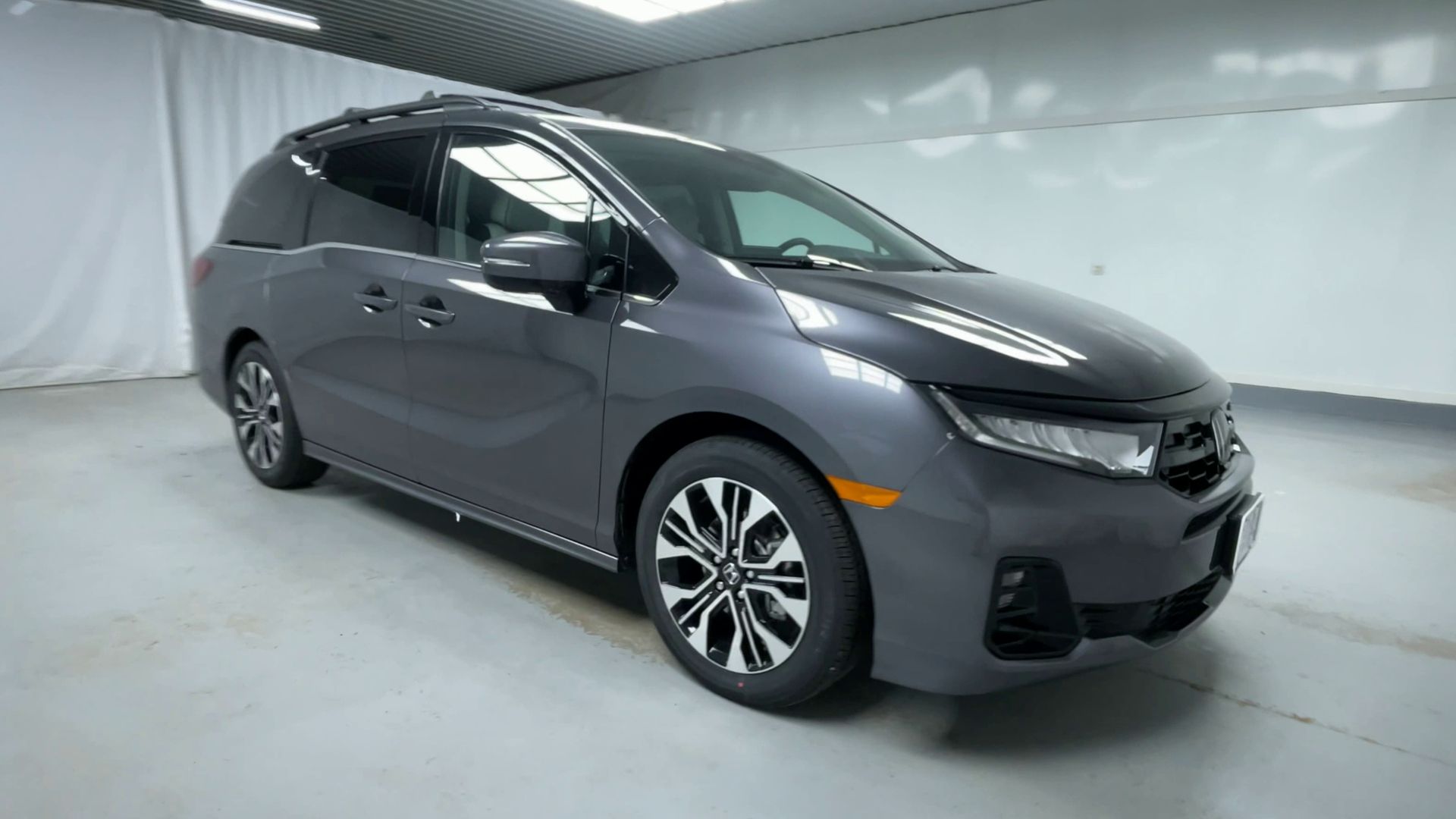 2026 Honda Odyssey Elite photo 2