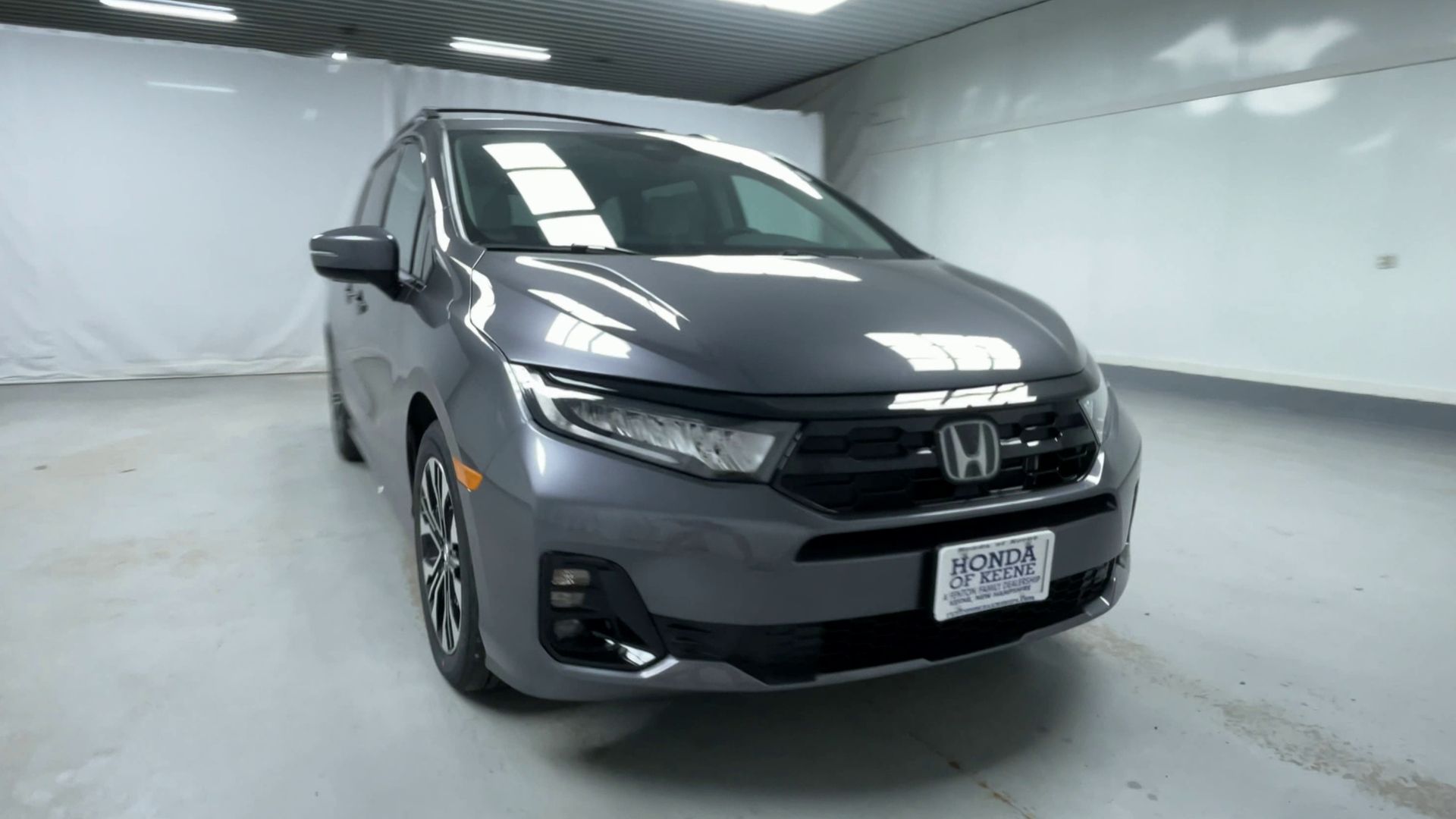 2026 Honda Odyssey Elite photo 3