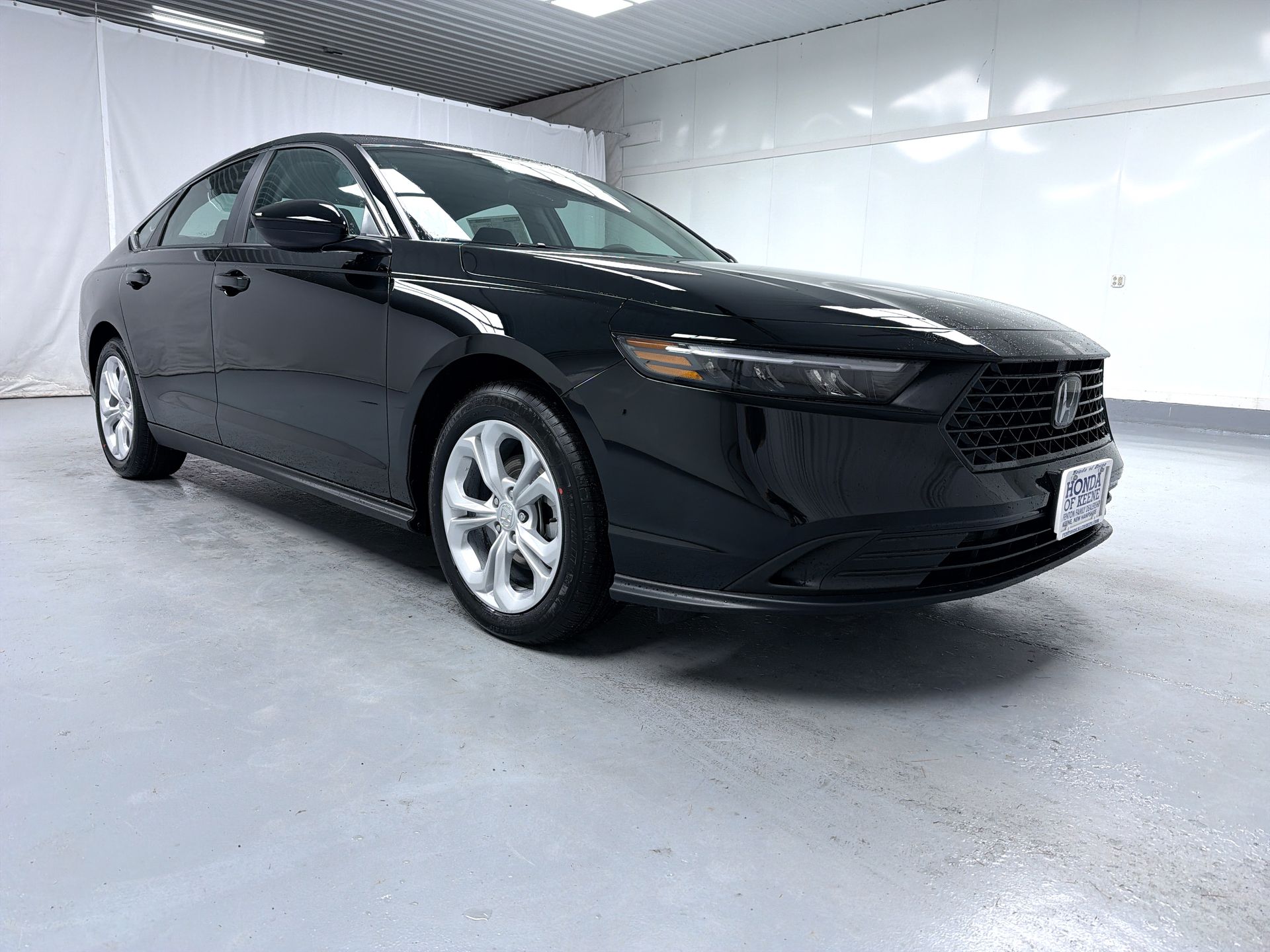 2025 Honda Accord LX's photo