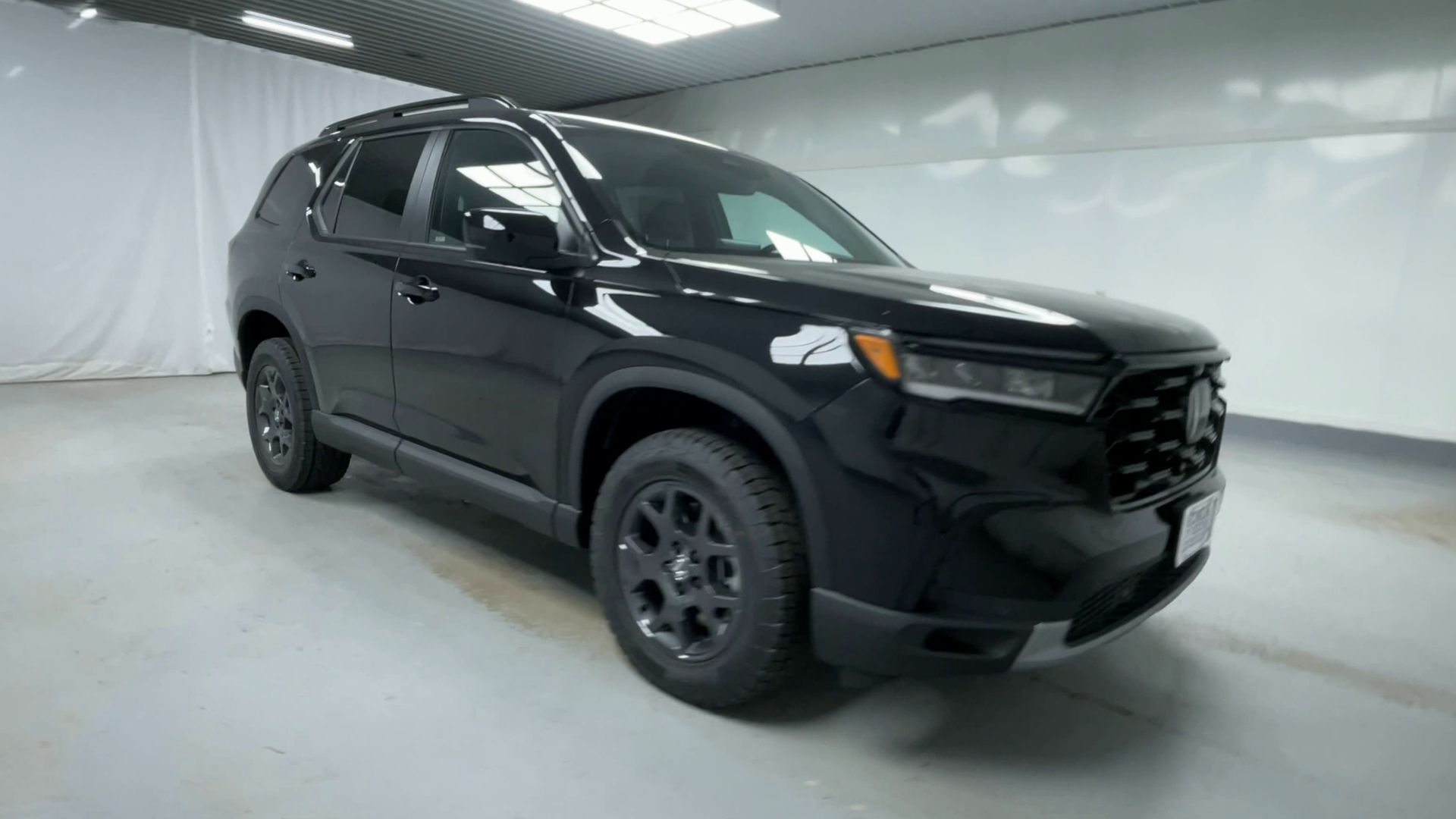 2025 Honda Pilot TrailSport photo 2