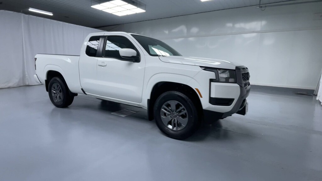 Used 2025 Nissan Frontier SV Truck
