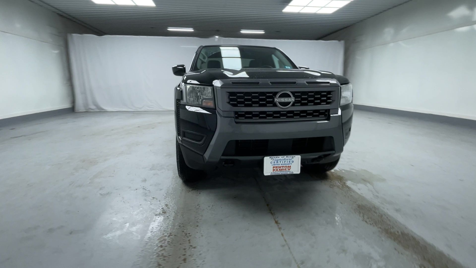 2025 Nissan Frontier SV photo 3