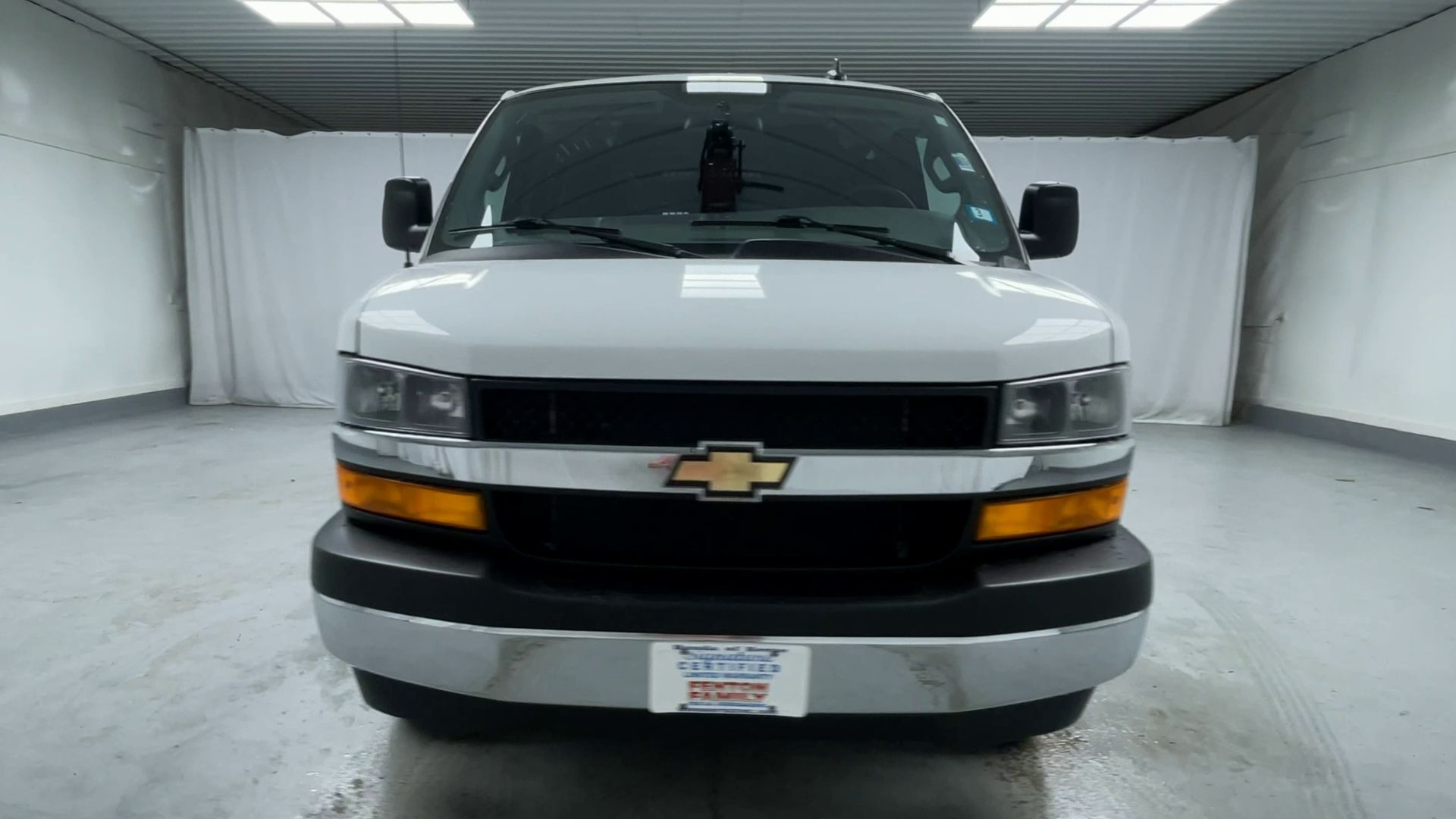 2024 Chevrolet Express 2500 Work Van photo 4