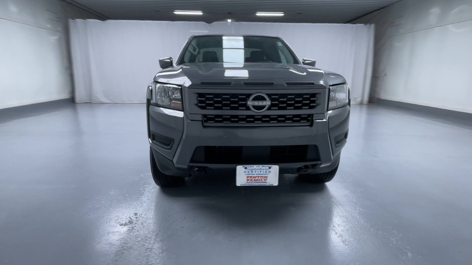 2025 Nissan Frontier SV photo 4