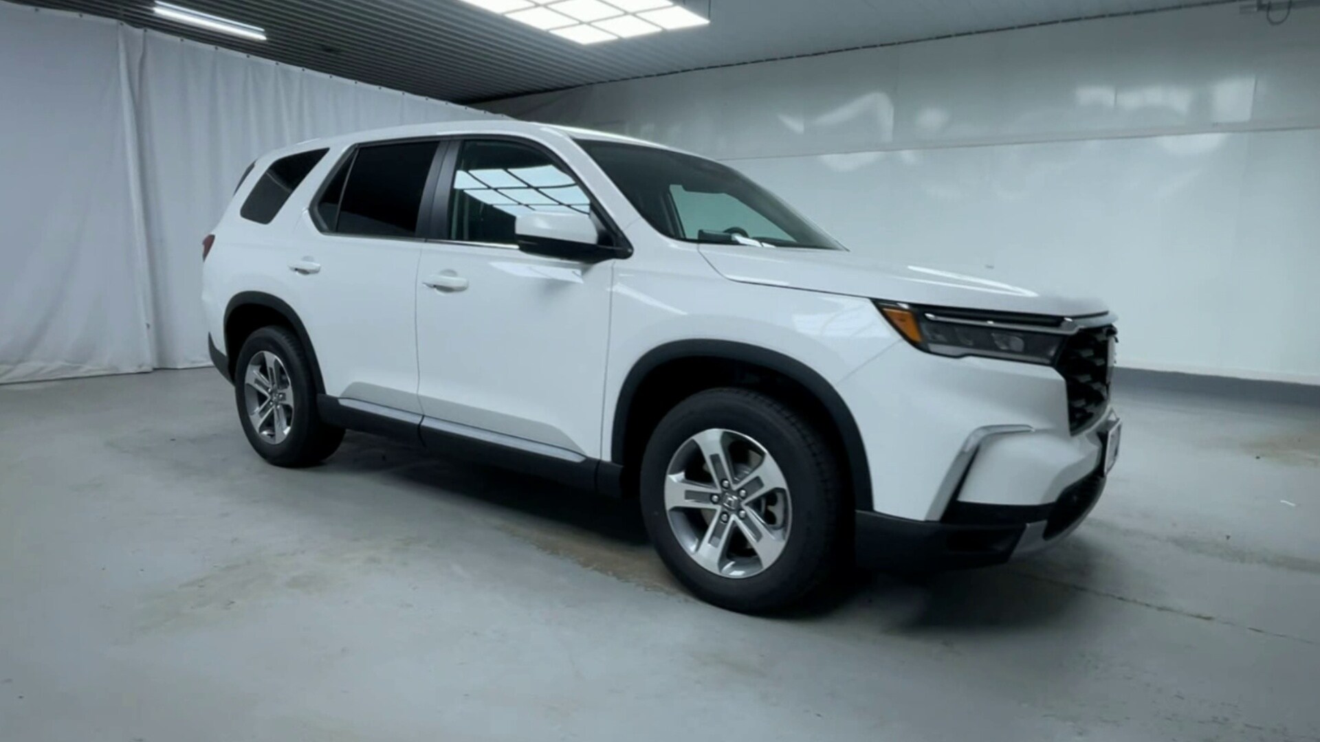 2025 Honda Pilot EX-L photo 2