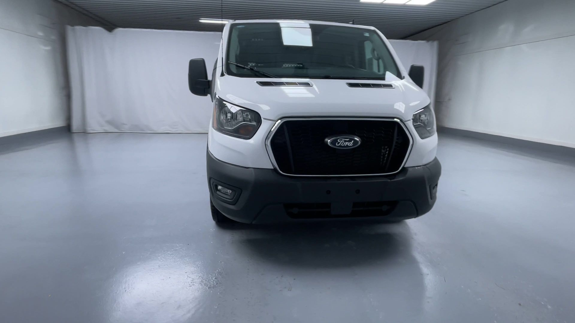 2024 Ford Transit photo 3